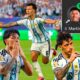 Lisandro Martínez merayakan aksi gemilangnya bersama timnas Argentina dalam laga melawan Cape Verde.