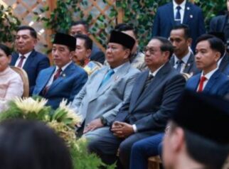 Presiden Prabowo Subianto duduk sebelahan dengan Presiden ke-7 Jokowi. (Foto: IG @prabowo)
