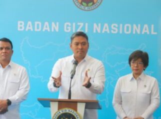Kepala Badan Gizi Nasional (BGN) Sudaryono (tengah) (foto: Yudistiro Pranoto)