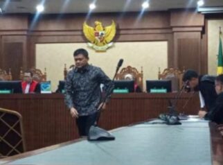 Mantan Pejabat Ditjen Bea Cukai, Budiman Bayu Prasojo didakwa menerima gratifikasi senilai Rp7,6 miliar. (Foto: Jonathan Simanjuntak)