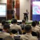 Kapolda Sulawesi Tengah Irjen Pol Nasri sedang memberikan sambutan arahan sekaligus menutup secara resmi kegiatan Rapat Kerja Pengawasan (Rakerwas) Itwasda Polda Sulteng TA 2026 yang dirangkaikan dengan Bimbingan Teknis Manajemen Risiko, di Sriti Convention Hall, Kota Palu, Selasa (28/7/2026).
