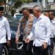 Kapolda Sulawesi Tengah Irjen Pol. Nasri (tengah) berjalan bersama Gubernur Sulawesi Tengah Dr. H. Anwar Hafid, M.Si. (kanan) beserta jajaran saat kunjungan silaturahmi dan pembahasan sinergitas antarlembaga di lingkungan Kantor Gubernur Sulawesi Tengah, Kota Palu, Rabu (29/7/2026).
