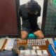 Tersangka RN (34) asal Kabupaten Sigi beserta barang bukti 45 paket sabu seberat total 257,7 gram yang diamankan Polresta Banggai di wilayah Luwuk