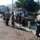 Personel Kompi 4 Batalyon A Pelopor Satbrimob Polda Sulawesi Tengah sedang melaksanakan pemantauan dan pengawasan keselamatan di sepanjang Dermaga Tanjung Batu, Kelurahan Baru, Kecamatan Baolan, Kabupaten Tolitoli, Minggu (02/08/2026).