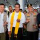 Menteri Pertanian RI Dr. Andi Amran Sulaiman berfoto bersama Kapolda Sulawesi Tengah Irjen Pol Nasri dan jajaran saat kunjungan kerja di Provinsi Sulawesi Tengah, Kamis (20/8/2026).