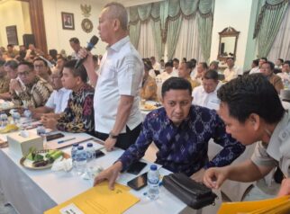 Keterangan: Bupati Tojo Una-Una, Ilham Lawidu, saat mengikuti Rapat Koordinasi Program Khusus Pemerintah untuk Pengembangan Bioetanol yang berlangsung di Jakarta, Senin (21/9/2026).