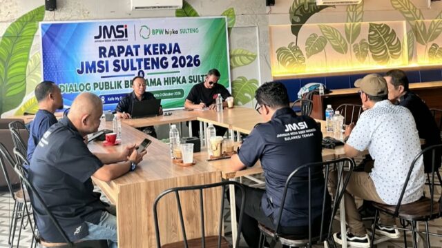 Rapat Kerja (Raker) Pengurus Daerah JMSI Sulawesi Tengah sekaligus Dialog Publik bersama BPW Hipka Sulteng, yang berlangsung di Kafe Myco, Kota Palu, Sabtu (3/10/2026). — Foto: Istimewa