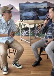 Ketua Bidang Pertambangan BPW HIPKA Sulteng, Itho Murthada SM (kanan), saat menjadi narasumber dalam Podcast JMSI Sulteng yang dipandu Rony Shandy (kiri), Sabtu (3/10/2026). — Foto: Istimewa