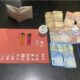 Barang bukti berupa 11 paket diduga narkotika jenis sabu, uang tunai, alat bong, korek gas, dompet, serta dua unit ponsel yang diamankan Polsek Sausu dari tersangka NR (29) di Desa Taliabo, Kecamatan Sausu, Kabupaten Parigi Moutong, Selasa (6/10/2026).