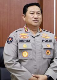 Kabidhumas Polda Sulawesi Tengah, Kombes Pol Achmad Muhaimin, S.I.K., M.H., memberikan keterangan pers terkait rotasi jabatan di lingkungan Polda Sulteng, Minggu (11/10/2026). — Foto: Humas Polda Sulteng