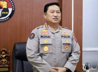 Kabidhumas Polda Sulawesi Tengah, Kombes Pol Achmad Muhaimin, S.I.K., M.H., memberikan keterangan pers terkait rotasi jabatan di lingkungan Polda Sulteng, Minggu (11/10/2026). — Foto: Humas Polda Sulteng