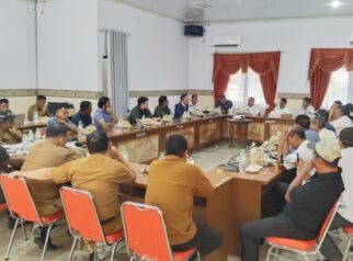 Suasana Rapat Dengar Pendapat Umum (RDPU) krisis kelistrikan Kabupaten Tojo Una-Una yang berlangsung di Ruang Rapat Aspirasi DPRD Touna, Selasa (13/10/2026).