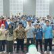 Foto bersama peserta dan panitia Latihan Kepemimpinan Daerah (LKD) Himpunan Mahasiswa Manajemen PSDKU Universitas Tadulako Tojo Una-Una, di Gedung Kesenian Dinas Pariwisata Kabupaten Tojo Una-Una, Jumat (23/10/2026).